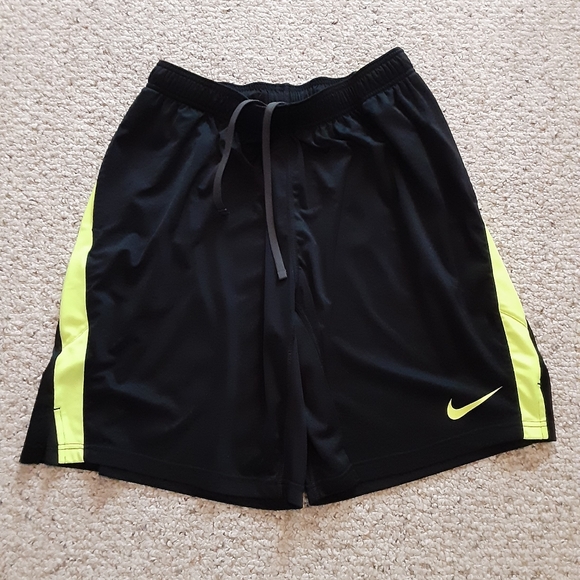 Mens Nike Dri-Fit Shorts Size XL